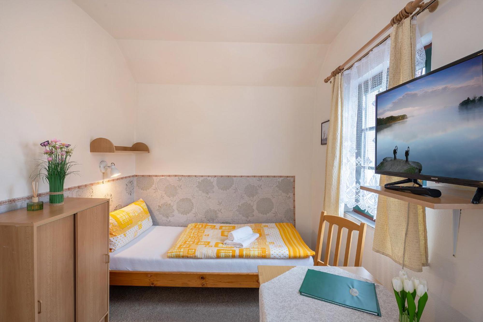 Rodinny Hotel Myslivna Trebon Ngoại thất bức ảnh
