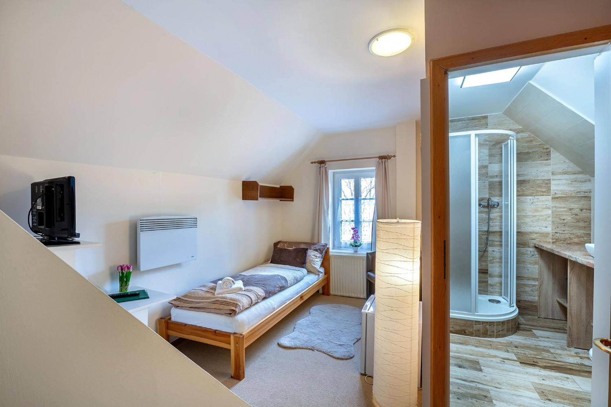 Rodinny Hotel Myslivna Trebon Ngoại thất bức ảnh