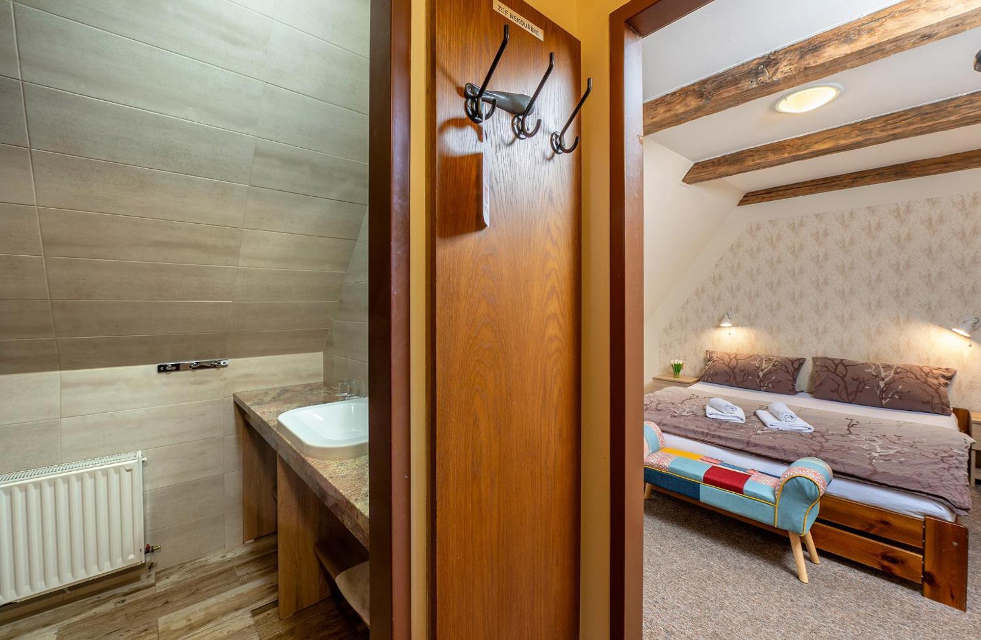 Rodinny Hotel Myslivna Trebon Ngoại thất bức ảnh