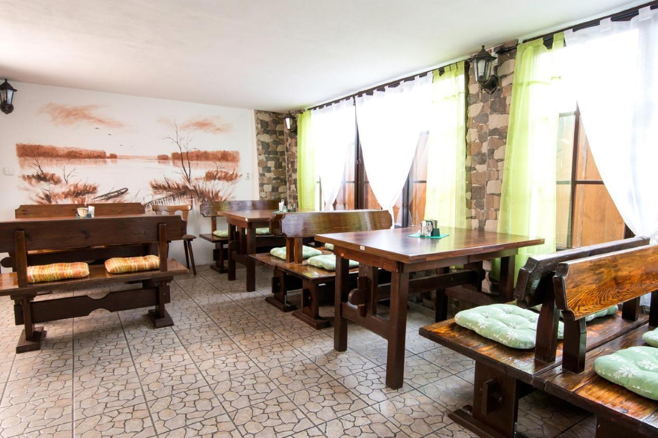 Rodinny Hotel Myslivna Trebon Ngoại thất bức ảnh